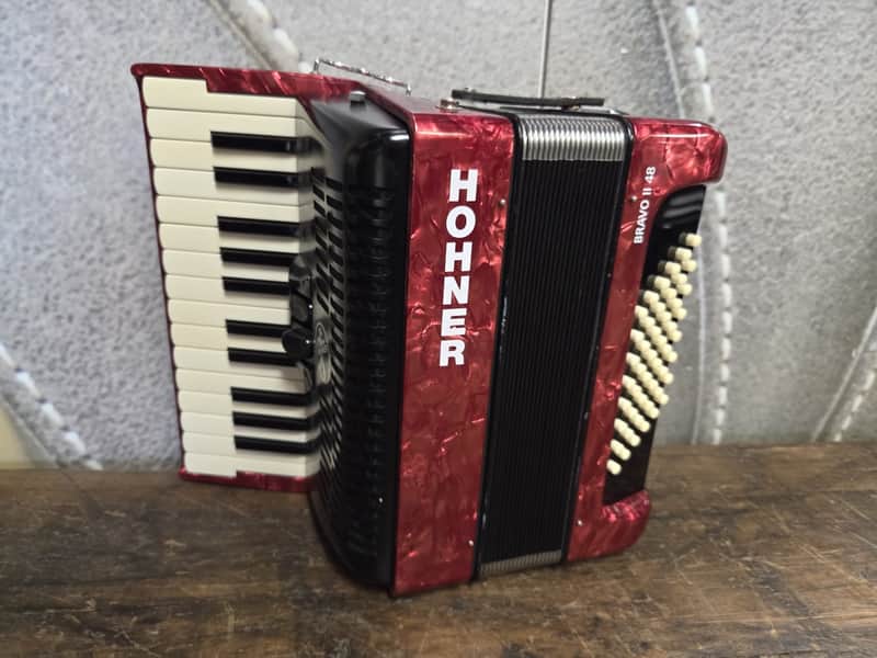 Hohner Bravo II 48