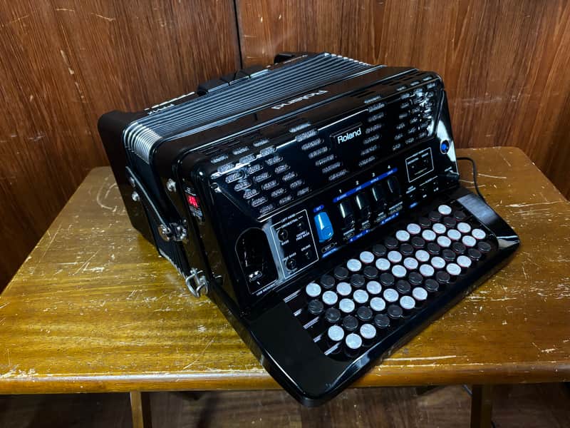 Roland FR-1XB