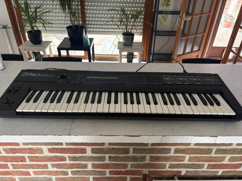 Roland D-50