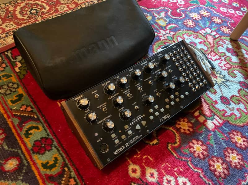 Moog Mother-32
