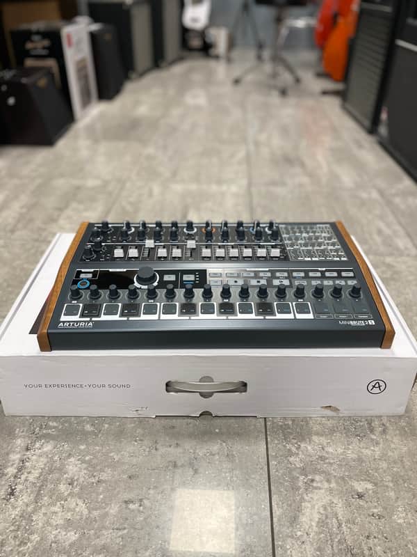 Arturia MiniBrute 2S