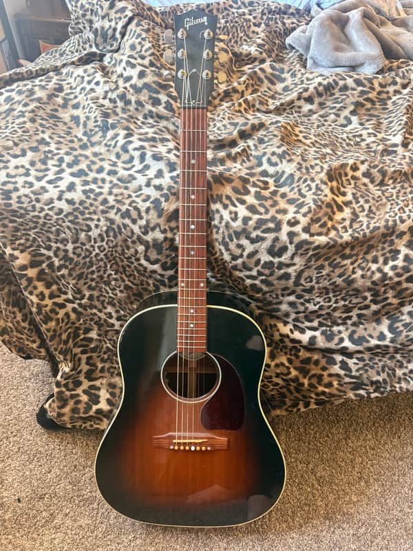 Gibson J-45 Standard (2009 - 2019)