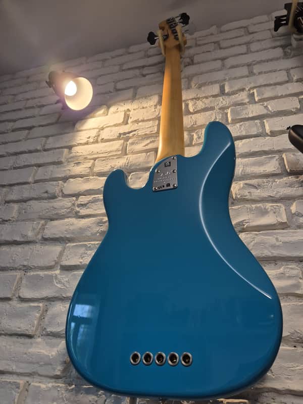 Fender American Professional II Precision Bass V