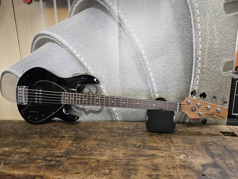 Sterling StingRay Ray35